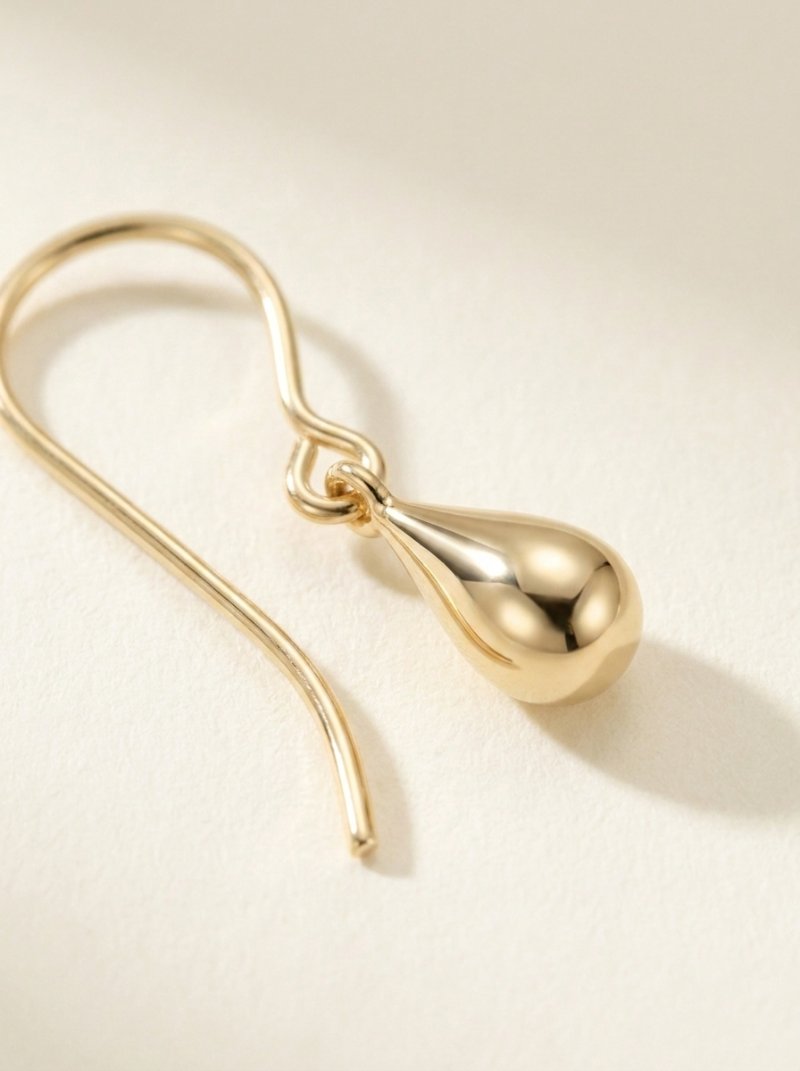 Minimal Drop Earrings — pendant detail